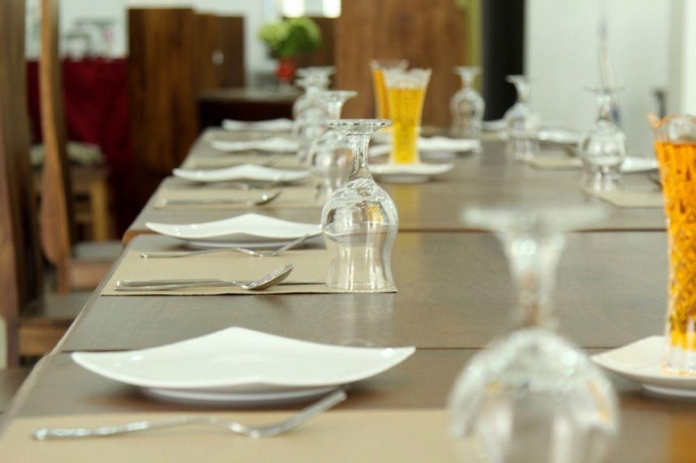 The Queensburry City Hotel Nuwara Eliya Bagian luar foto