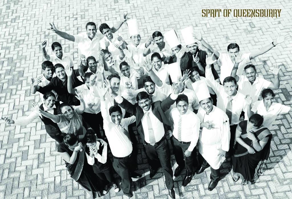 The Queensburry City Hotel Nuwara Eliya Bagian luar foto