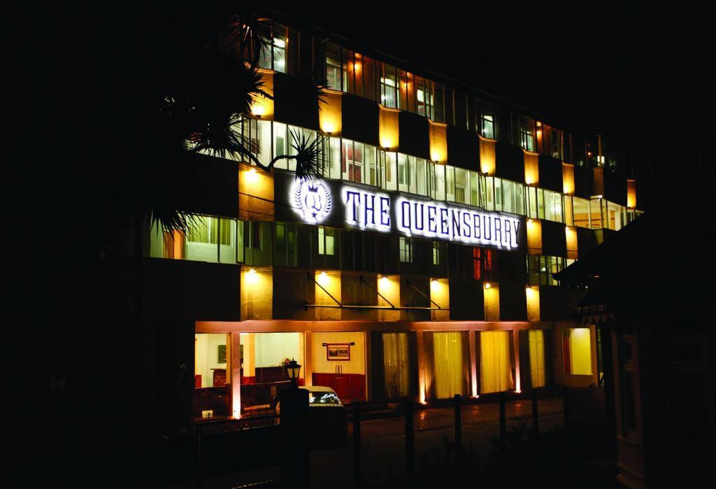 The Queensburry City Hotel Nuwara Eliya Bagian luar foto
